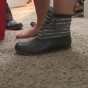 Gray sperry duck boot